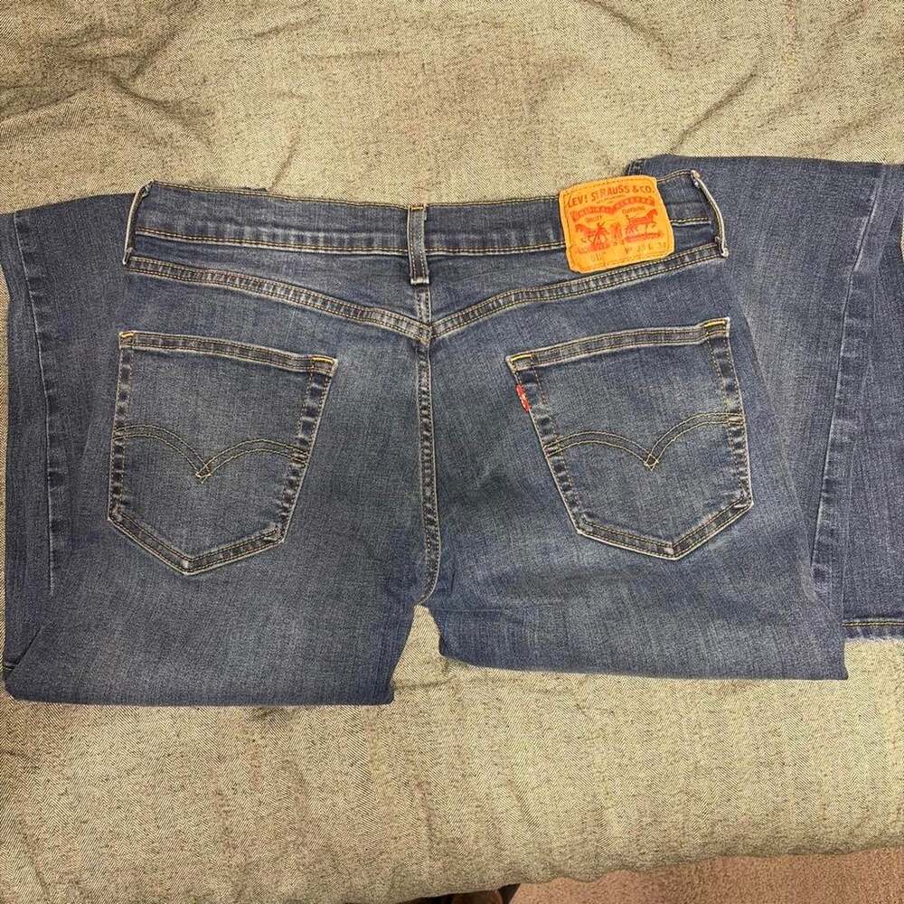 Levi's Men's Blue and Navy Jeans